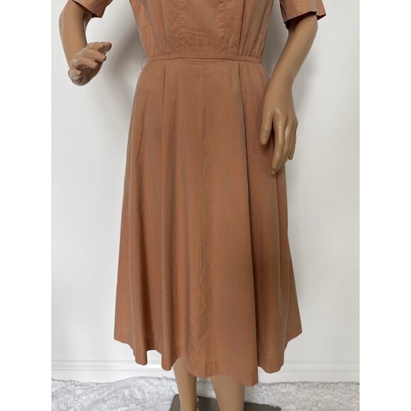 70's Burberrys Tan day dress Embroidered Crest, boulton zip & size tab small - Picture 12 of 17